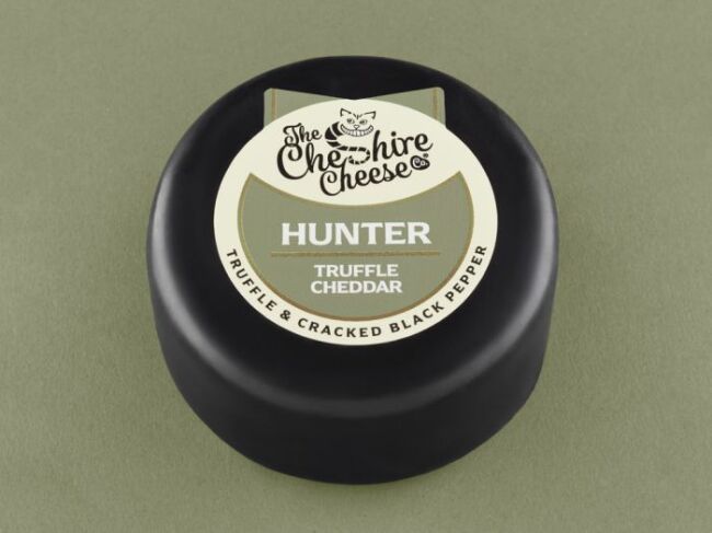 Hunter Cheddar - Truffle & Cracked Black Pepper - Smallbritain