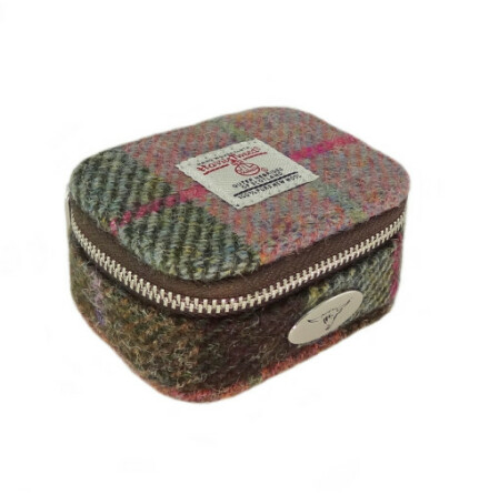 Smyckesskrin "Shuna" i Harris Tweed - Muted Green &amp; Rose Pink Tartan